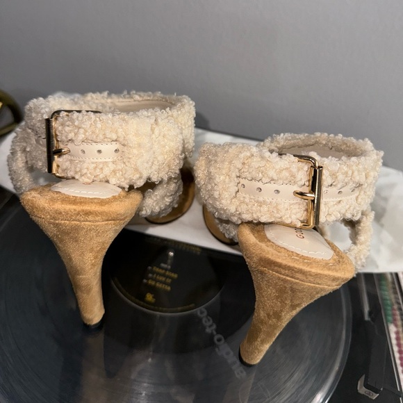 Good American Shearling Criss Cross Ankle Strap Sandal | Size 6.5 - Picture 6 of 6